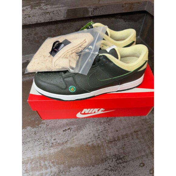 Women's Nike Dunk Low Avocado Size 9.5- DM7606-300 - Picture 5 of 11